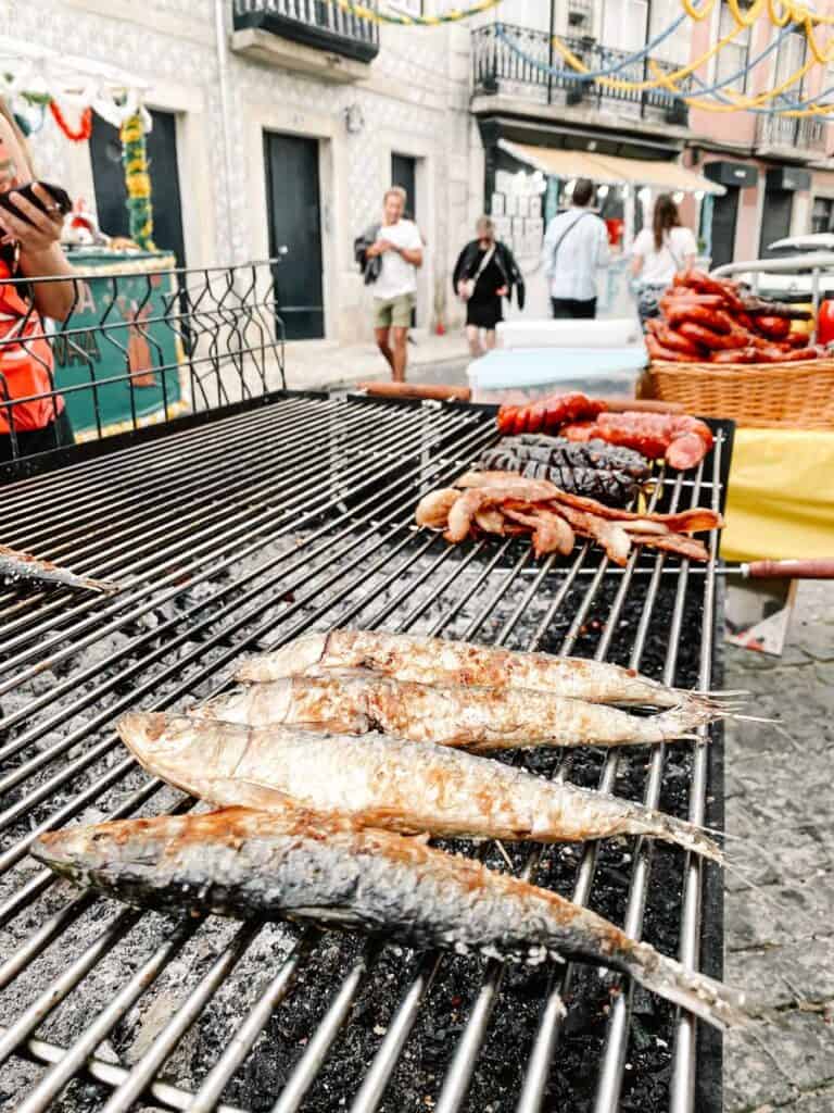 Image of sardines on a barbecue during Festas de Lisboa